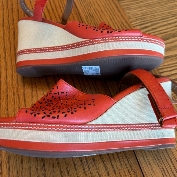 Clarks Zia Graze Platform Women's Orange Leather Cut-Out Sandals Size 11 - Picture 6 of 15